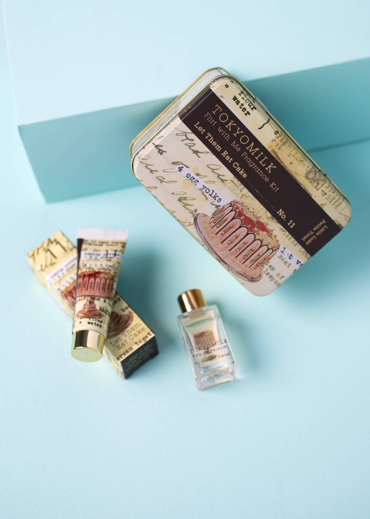 Let Them Eat Cake Flirt With Me Kit Tin